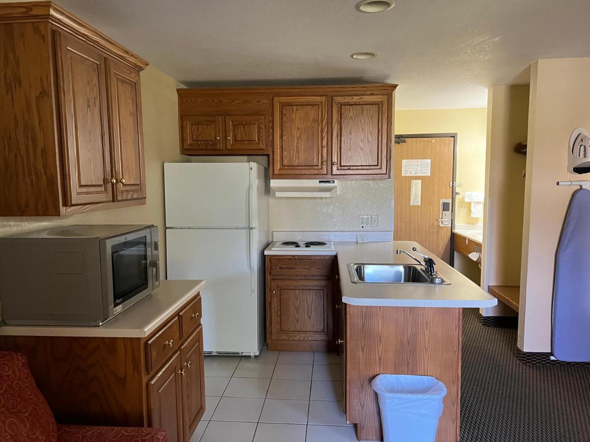 Express Inn & Suites Decatur エクステリア 写真