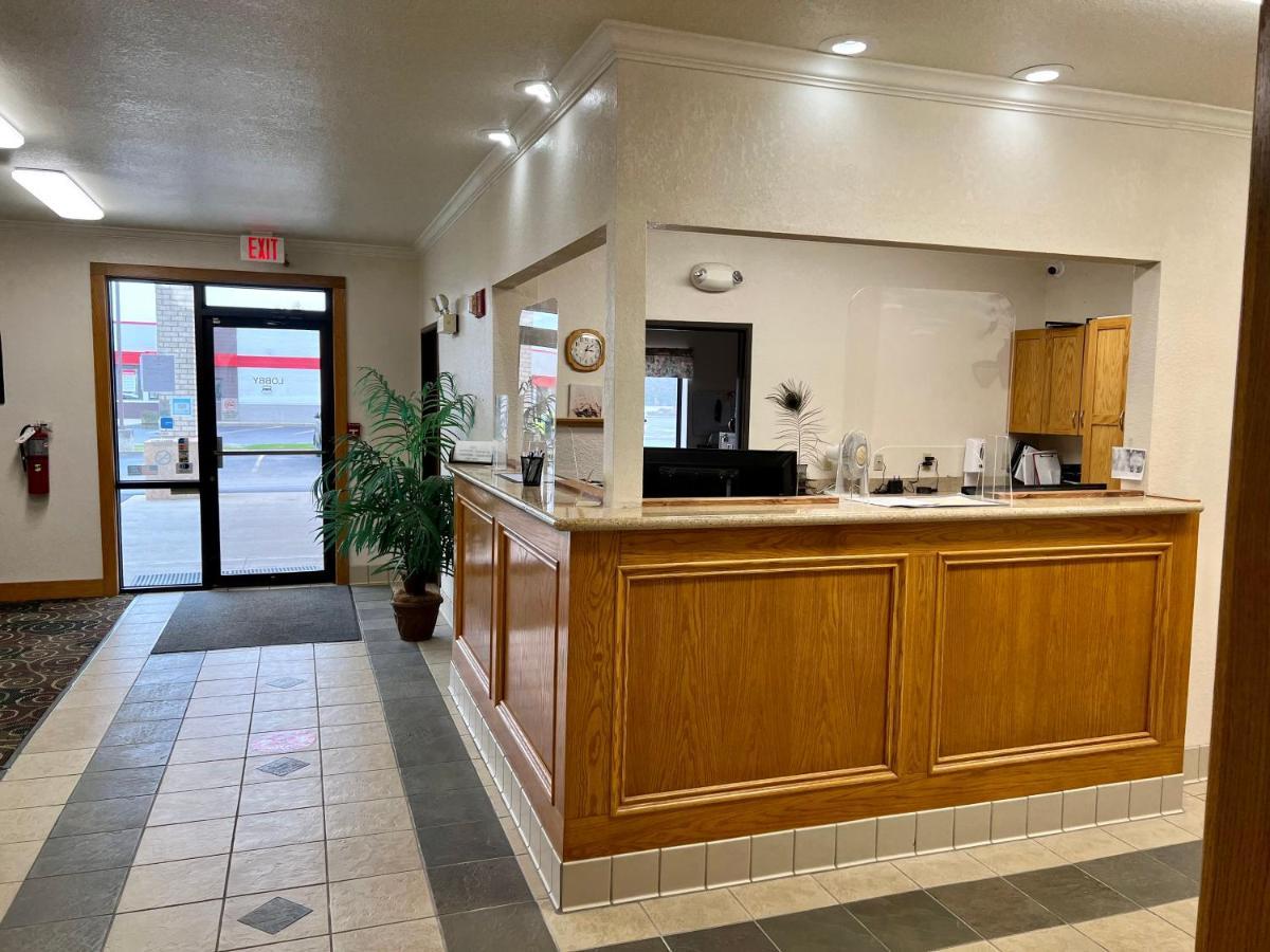 Express Inn & Suites Decatur エクステリア 写真