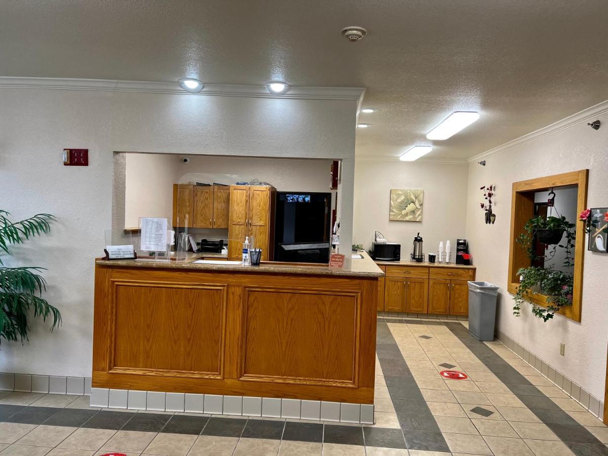 Express Inn & Suites Decatur エクステリア 写真
