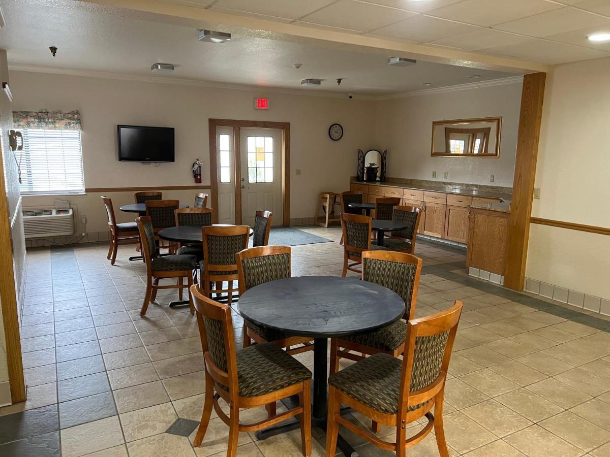 Express Inn & Suites Decatur エクステリア 写真