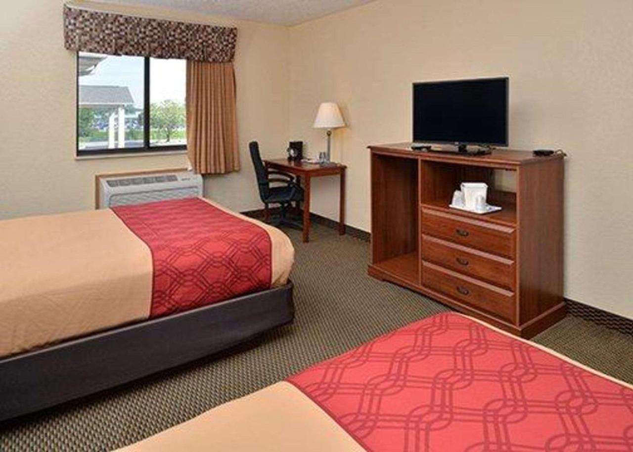 Express Inn & Suites Decatur エクステリア 写真